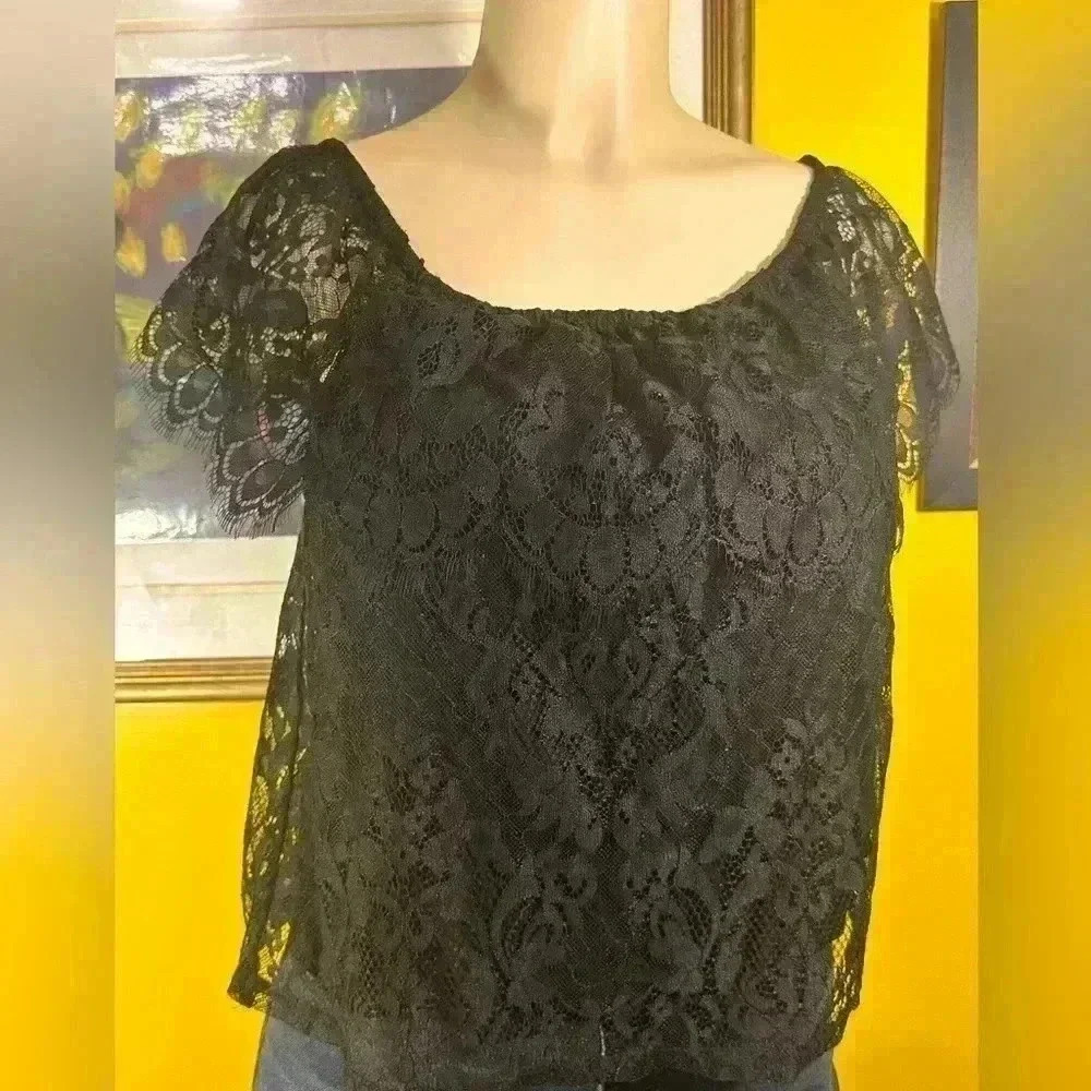 Hollister Woman’s Size‎ Medium Off the Shoulder Black Lace Top